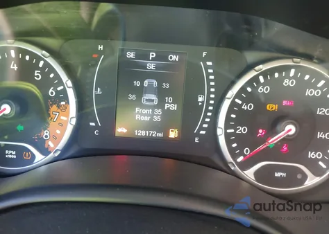 2017 Jeep Renegade Latitude Fwd из США, поврежденный, VIN ZACCJABB0HPG28905